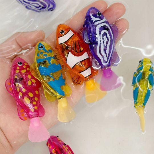 Magic Swimming Fish™ -4PCS